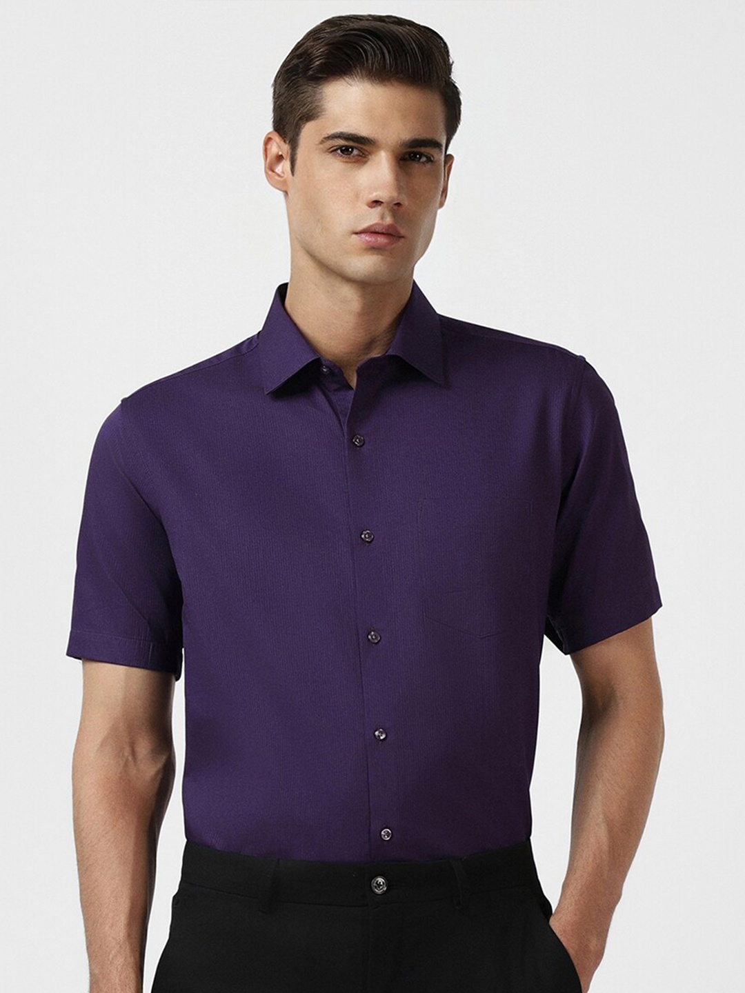 

Van Heusen Vertical Striped Cotton Casual Shirt, Purple