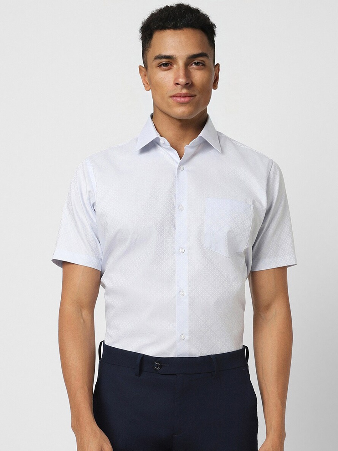 

Van Heusen Textured Spread Collar Pure Cotton Casual Shirt, Blue