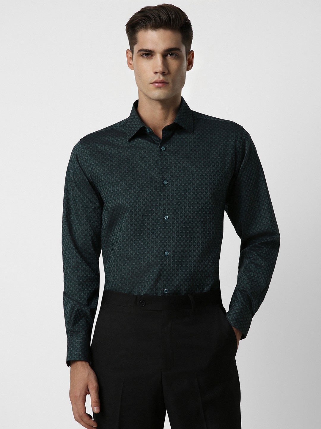 

Van Heusen Micro Ditsy Printed Spread Collar Pure Cotton Formal Shirt, Green