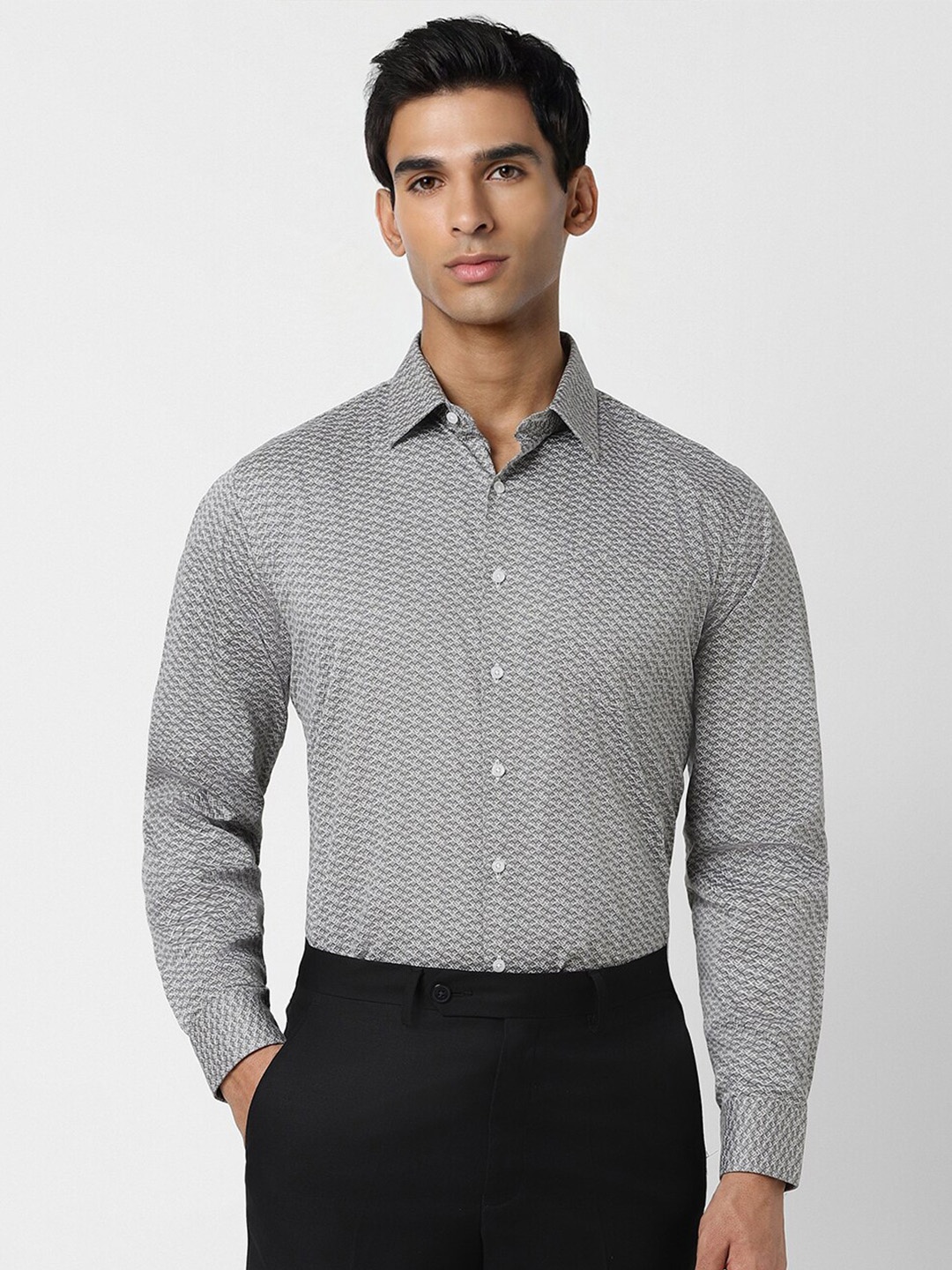 

Van Heusen Abstract Printed Cotton Slim Fit Opaque Party Shirt, Grey
