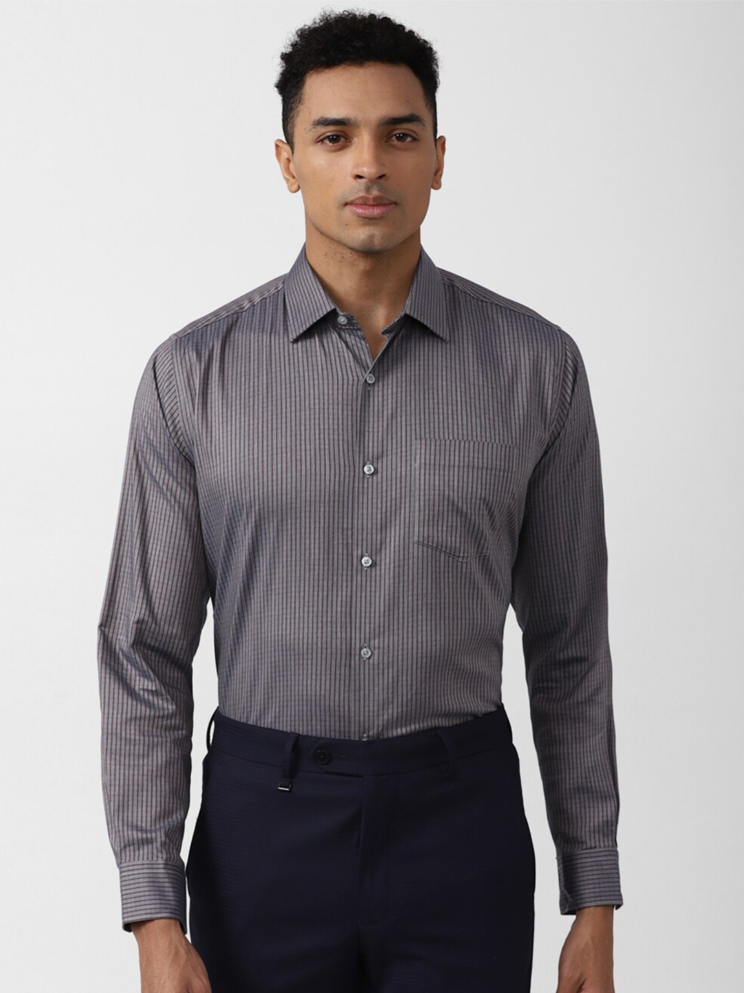 

Van Heusen Vertical Striped Spread Collar Formal Shirt, Grey
