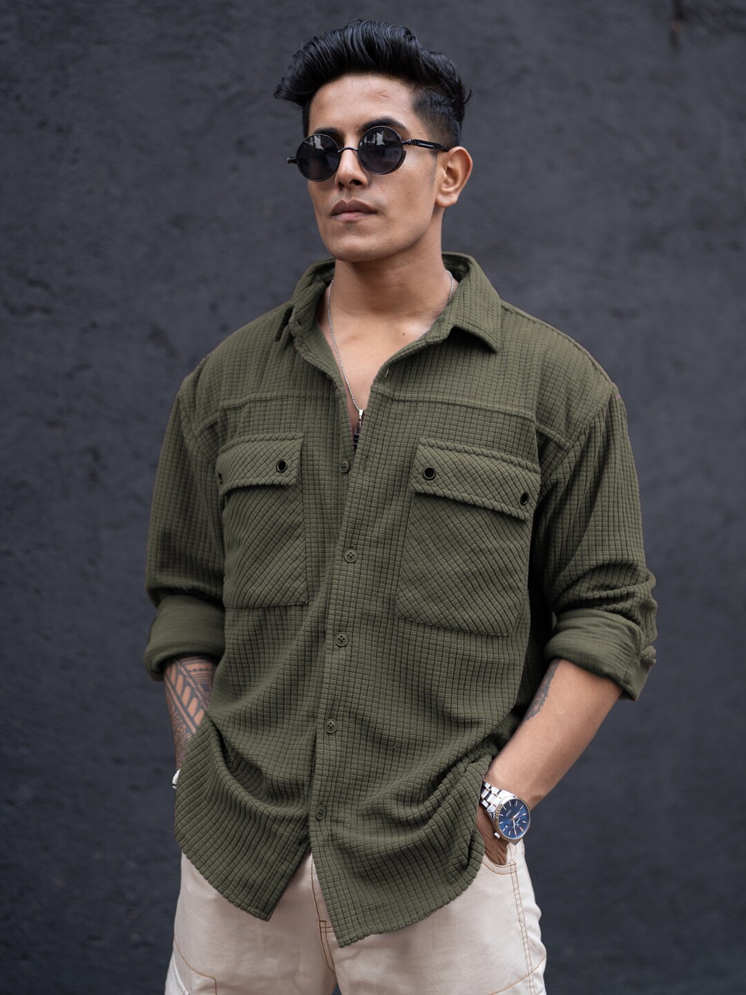

Powerlook Olive Green India Slim Textured Oversized Spread Collar Casual Shirt