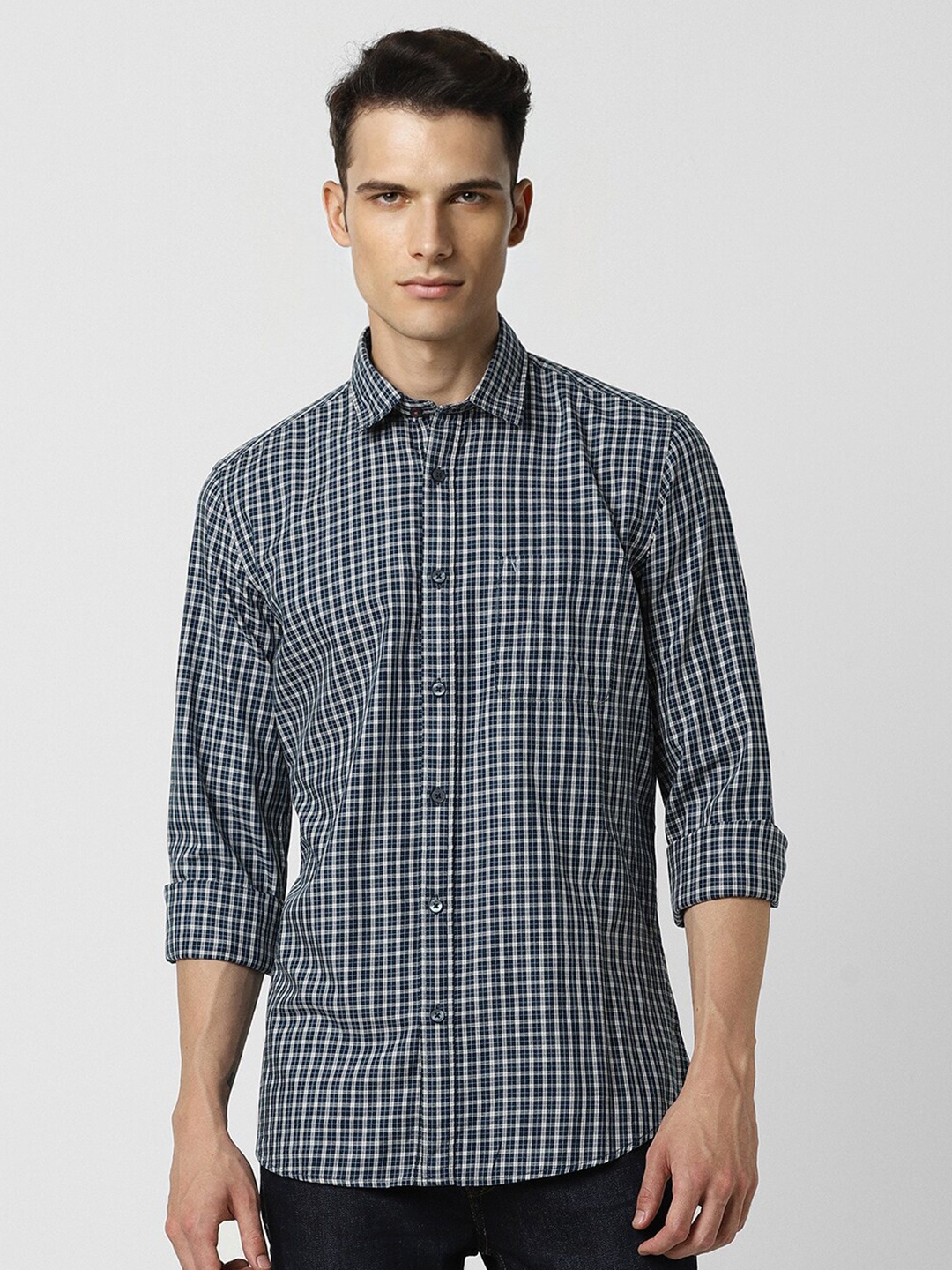 

Van Heusen Sport Slim Fit Checked Pure Cotton Casual Shirt, Blue