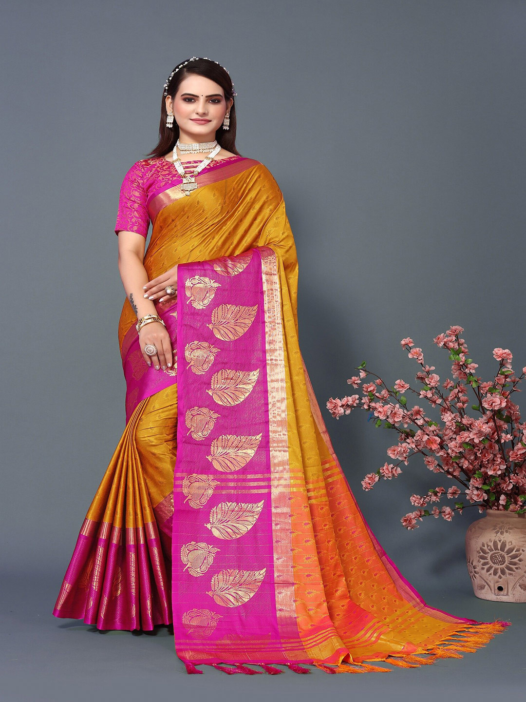 

APNISHA Ethnic Motifs Woven Design Zari Pure Silk Banarasi Saree, Pink