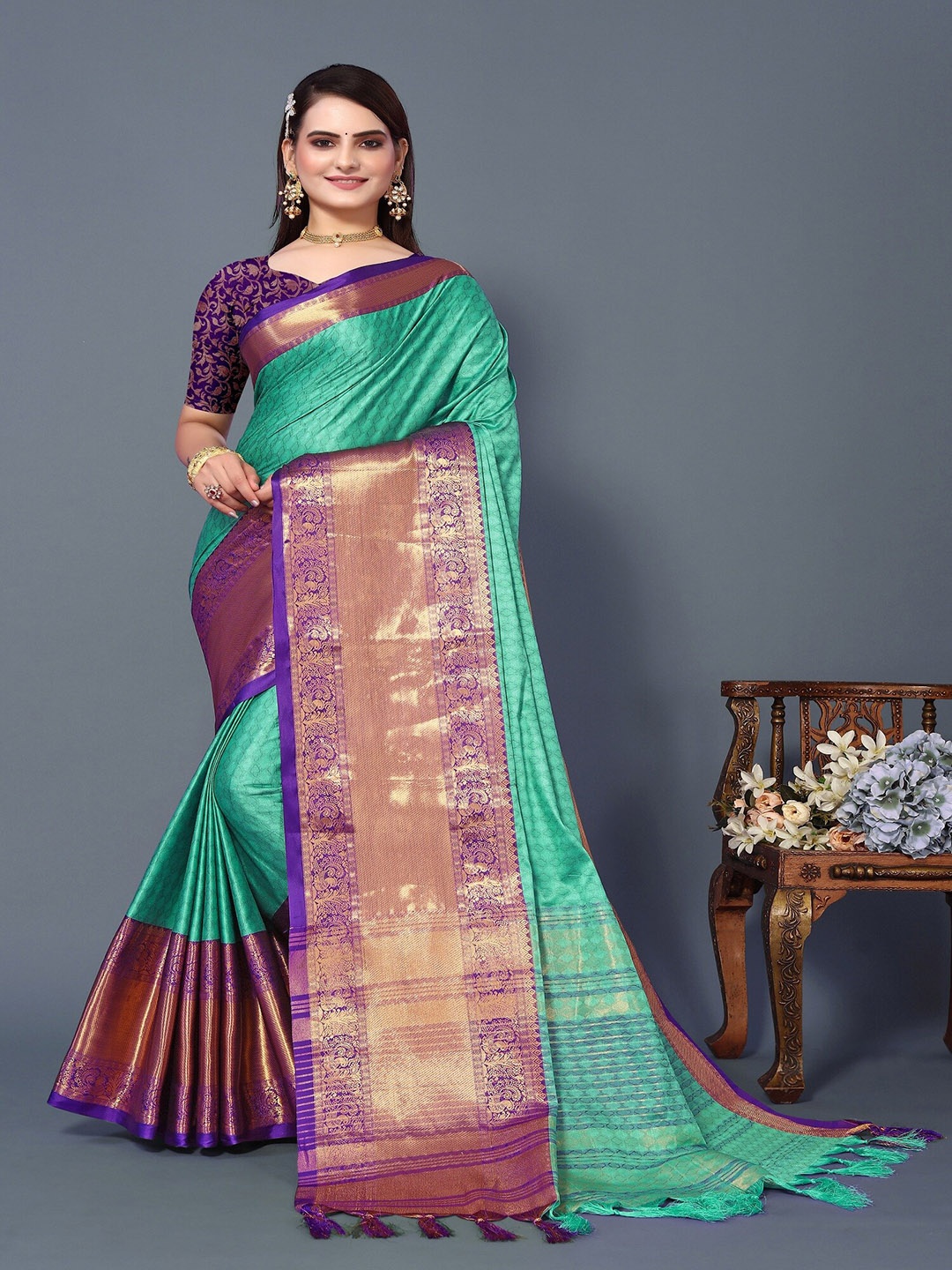

APNISHA Ethnic Motifs Woven Design Zari Pure Silk Banarasi Saree, Green