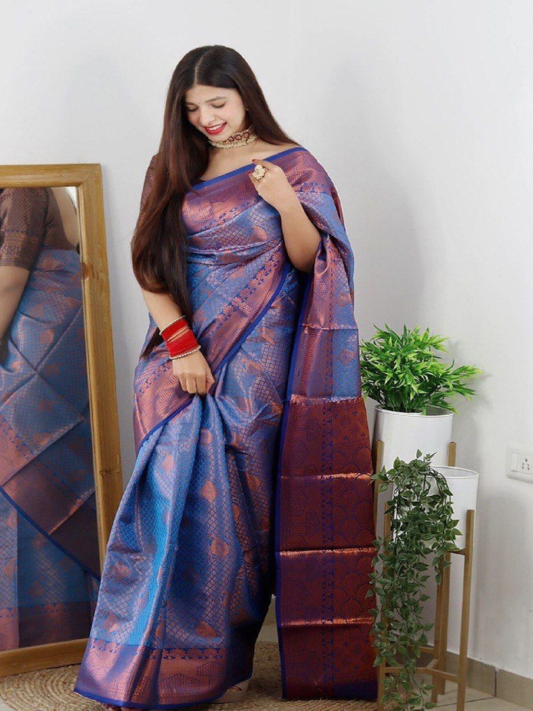 

APNISHA Ethnic Motifs Woven Design Zari Pure Silk Banarasi Saree, Turquoise blue