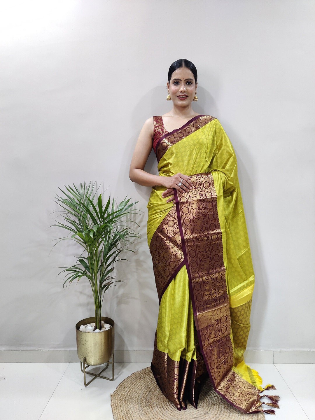 

APNISHA Ethnic Motifs Woven Design Zari Pure Silk Jacquard Banarasi Saree, Brown