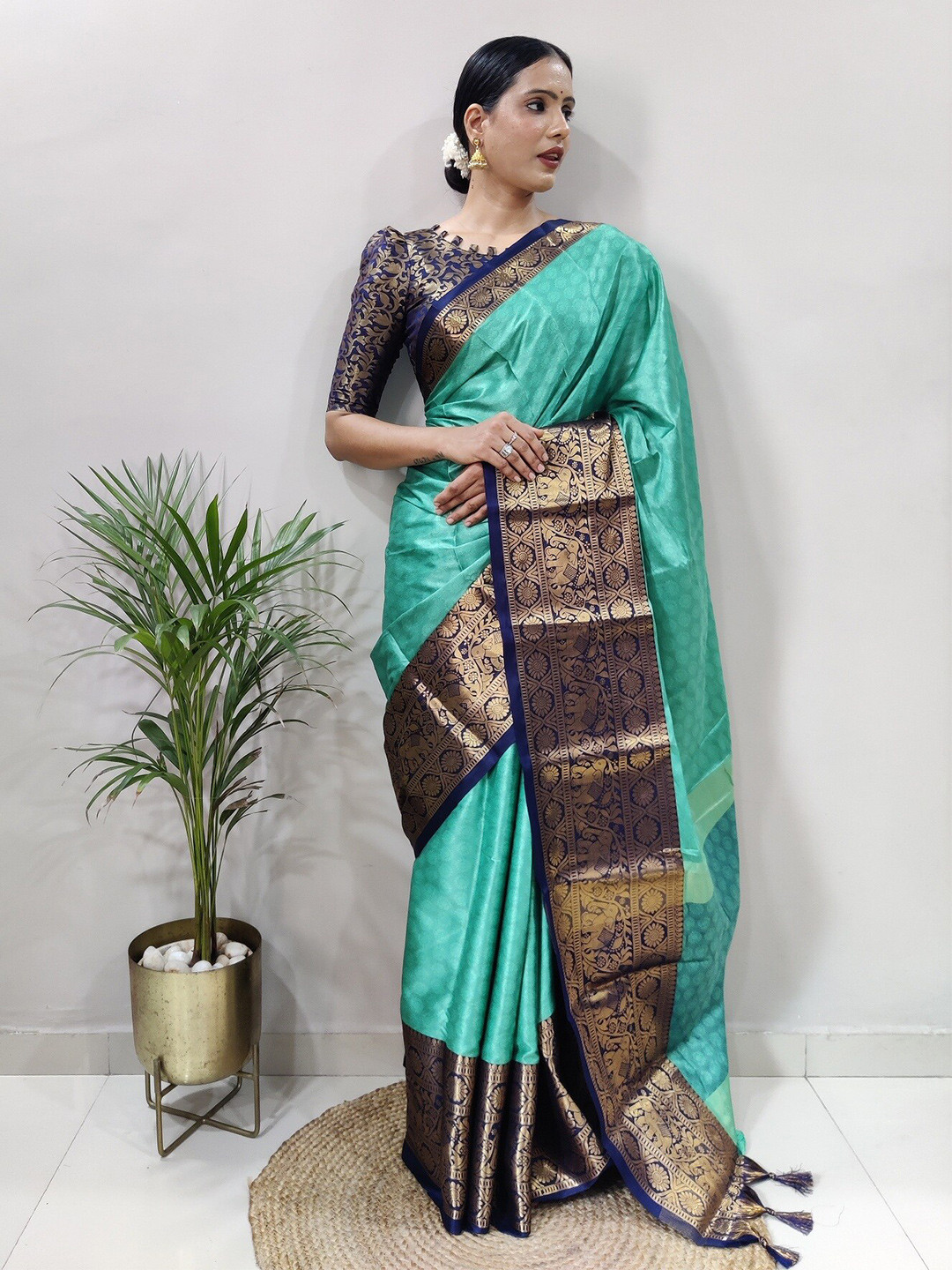 

APNISHA Ethnic Motifs Woven Design Zari Pure Silk Banarasi Saree, Blue