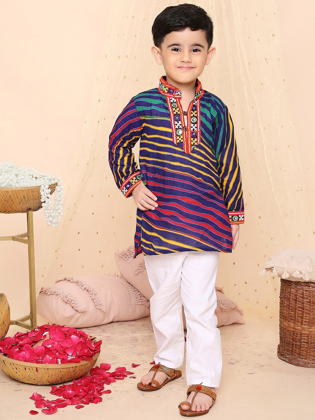 

KID1 Boys Leheriya Printed Regular Mirror Work Pure Cotton Kurta with Pyjamas, Blue