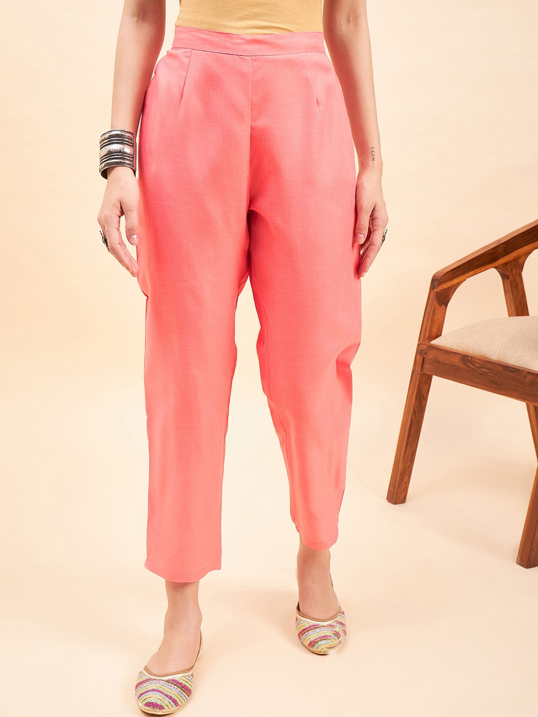 

Sangria Women Mid-Rise Straight-Fit Trousers, Pink