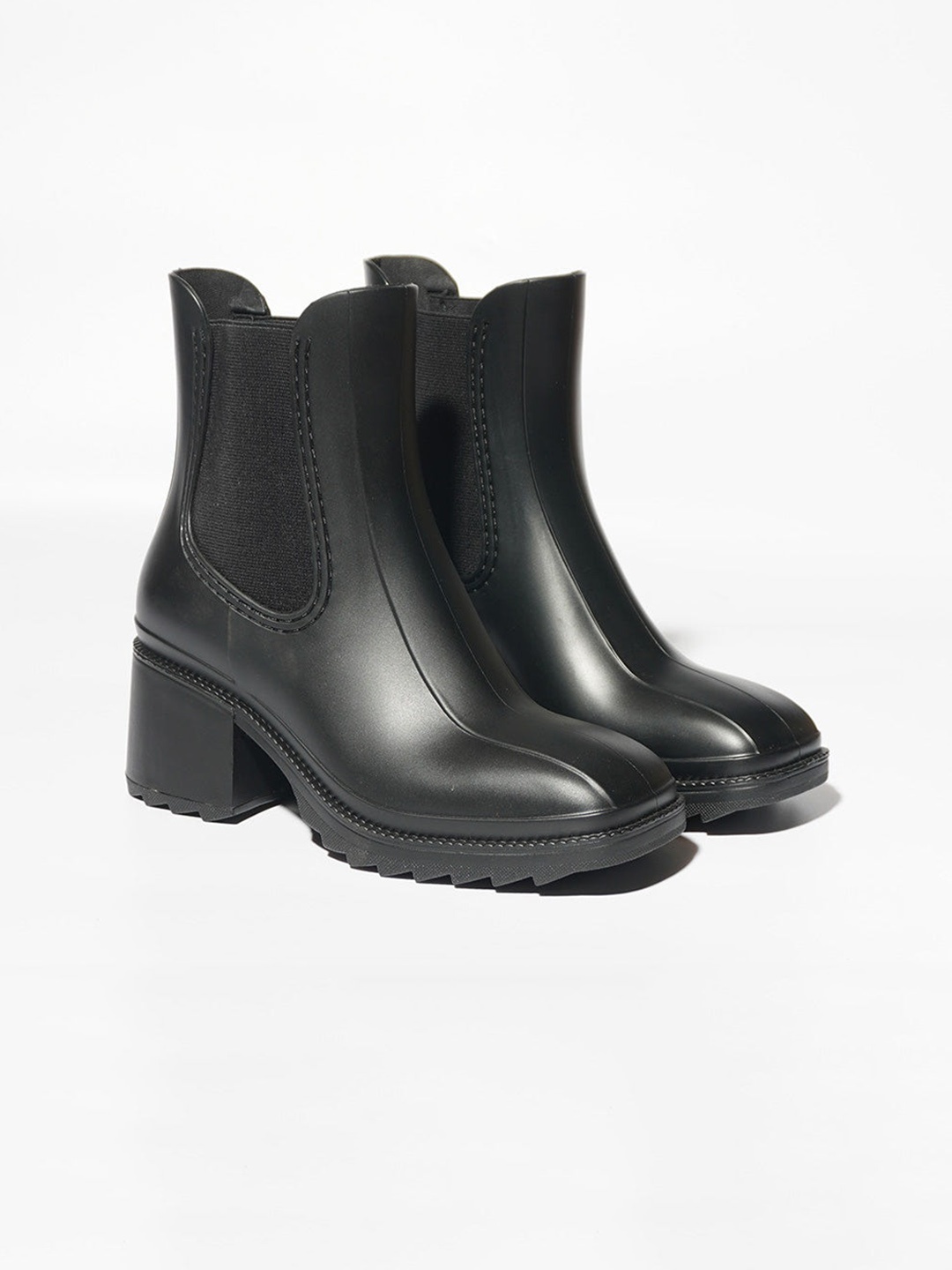 

CAI Women High-Top Block-Heeled Chelsea Boots, Black