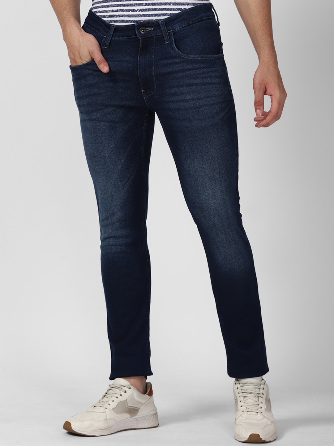 

VAN HEUSEN DENIM LABS Men Skinny Fit Heavy Fade Cotton Jeans, Navy blue