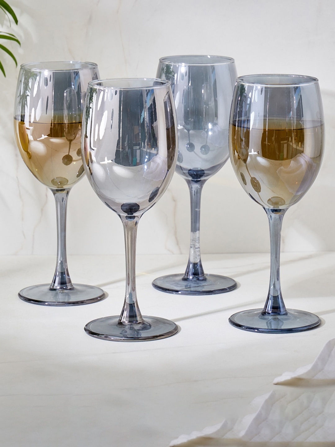 

Home Centre Chef Special 4 Pcs Grey Wine Glasses - 330 ML Each