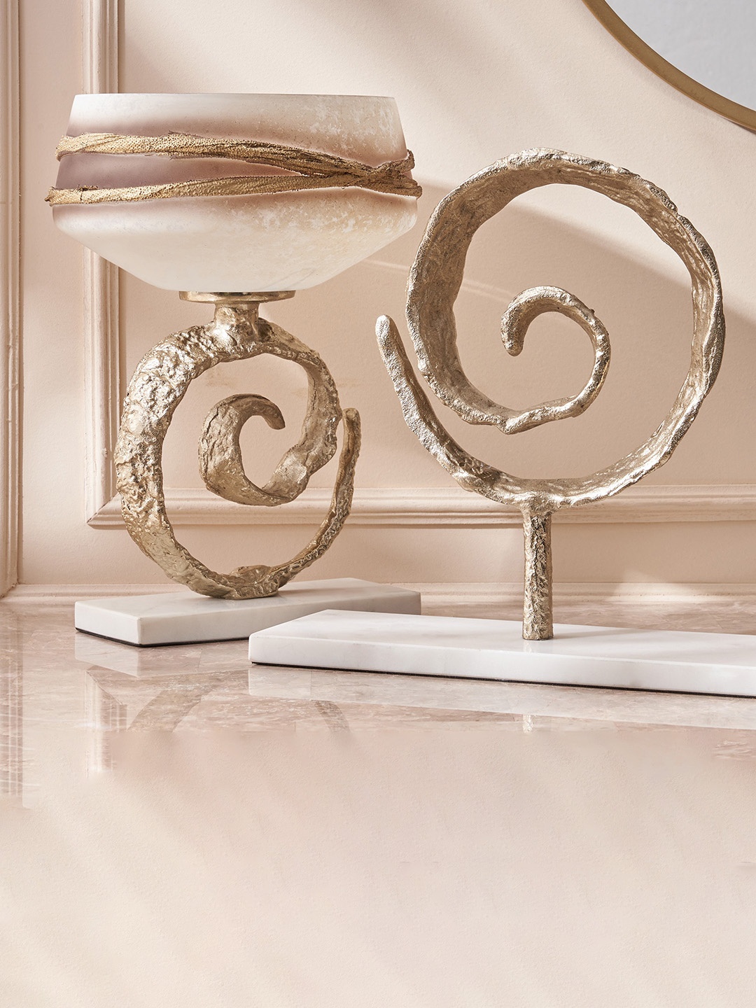 

Home Centre Eternity Vogue Brown Aluminium Table Accent