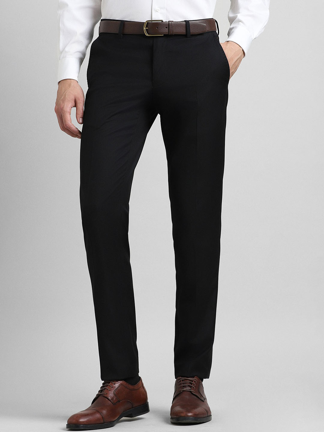 

SIMON CARTER LONDON Men Mid-Rise Slim Fit Trousers, Black