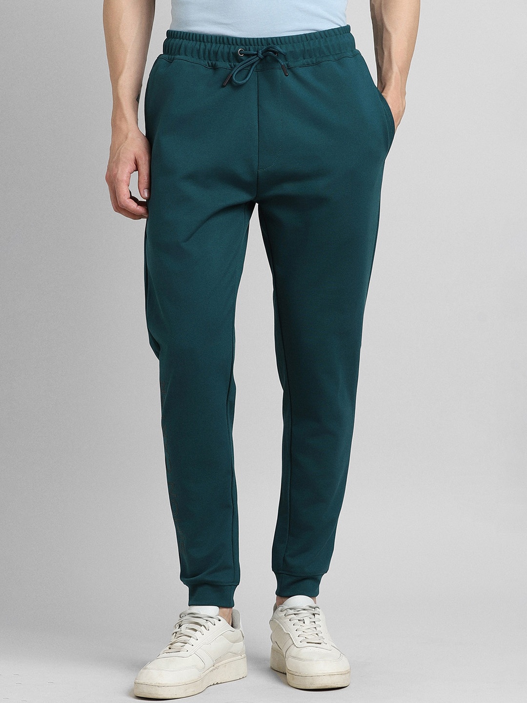 

SIMON CARTER LONDON Men Slim Fit Joggers, Green
