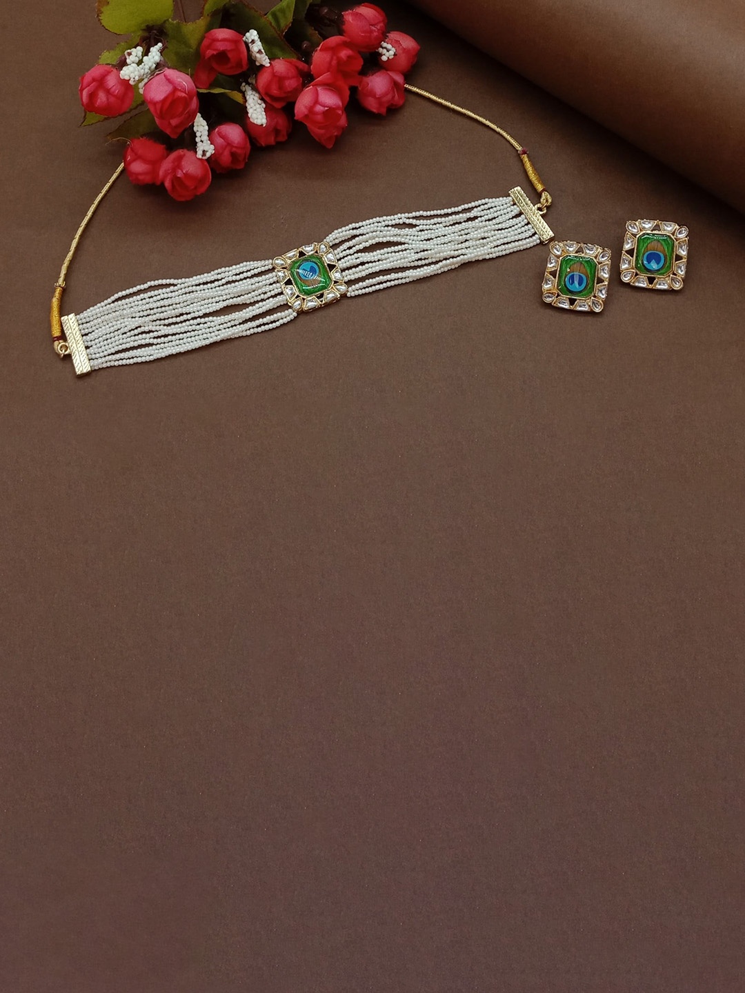 

AASHISH IMITATION Gold-Plated Kundan Studded Jewellery Set
