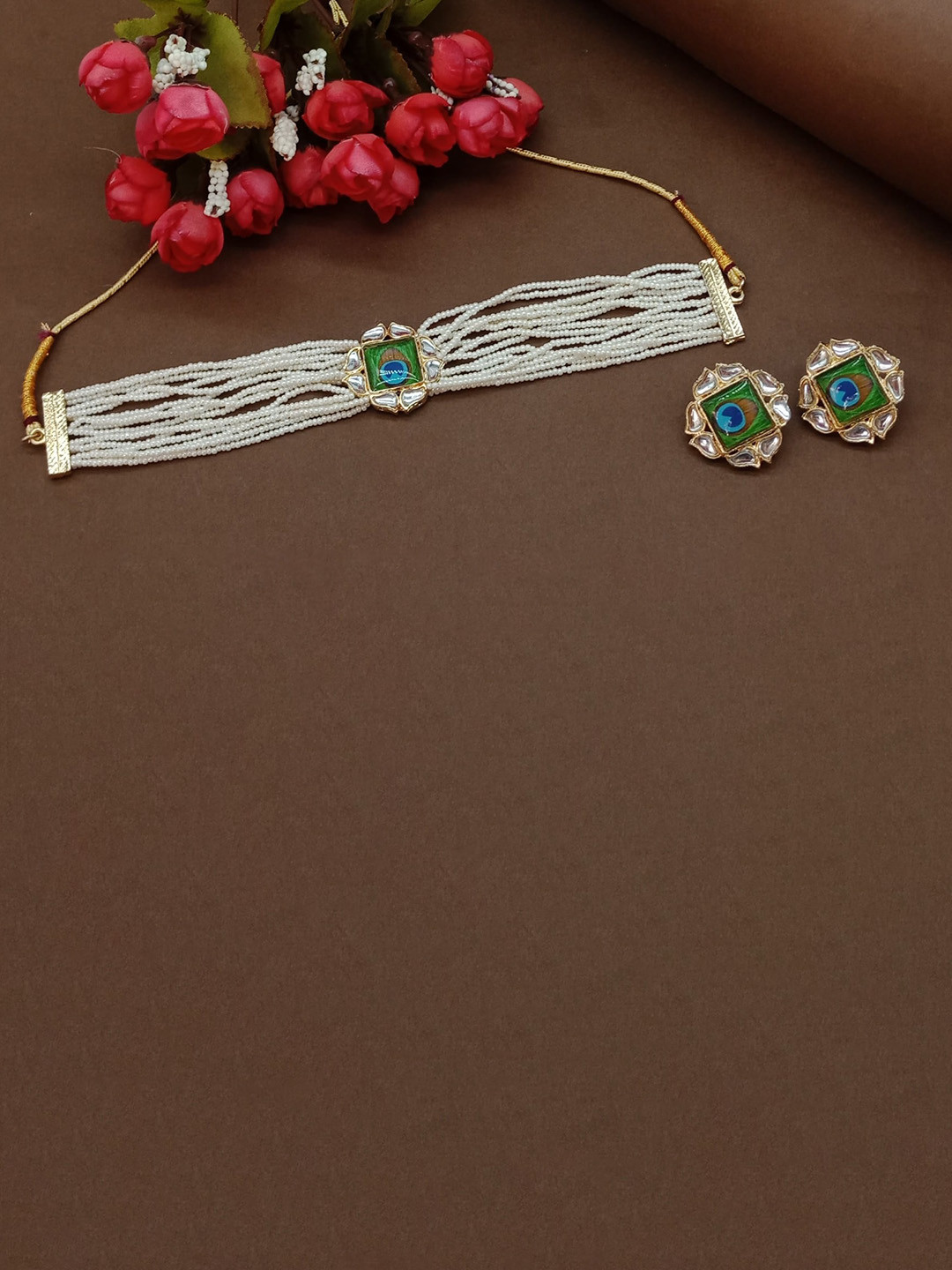 

AASHISH IMITATION Gold-Plated Kundan-Studded & Beaded Jewellery Set