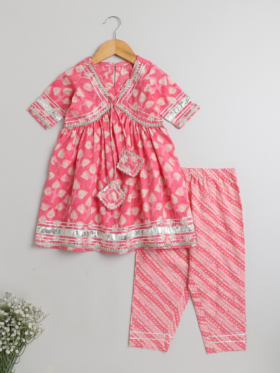 

The Magic Wand Girls Ethnic Motifs Printed Pure Cotton Kurti with Salwar, Pink