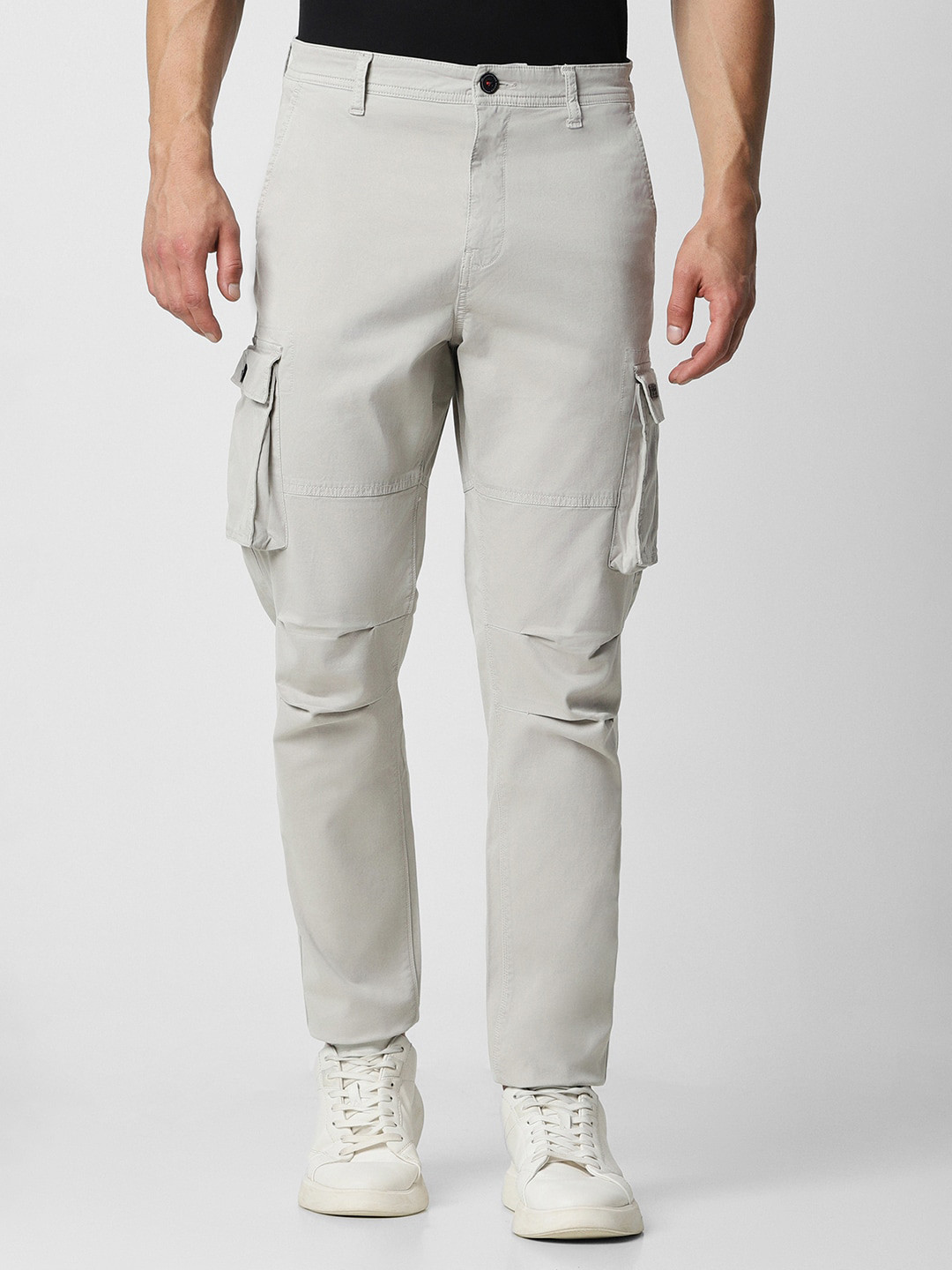 

Van Heusen Sport Men Cargos Trousers, Grey