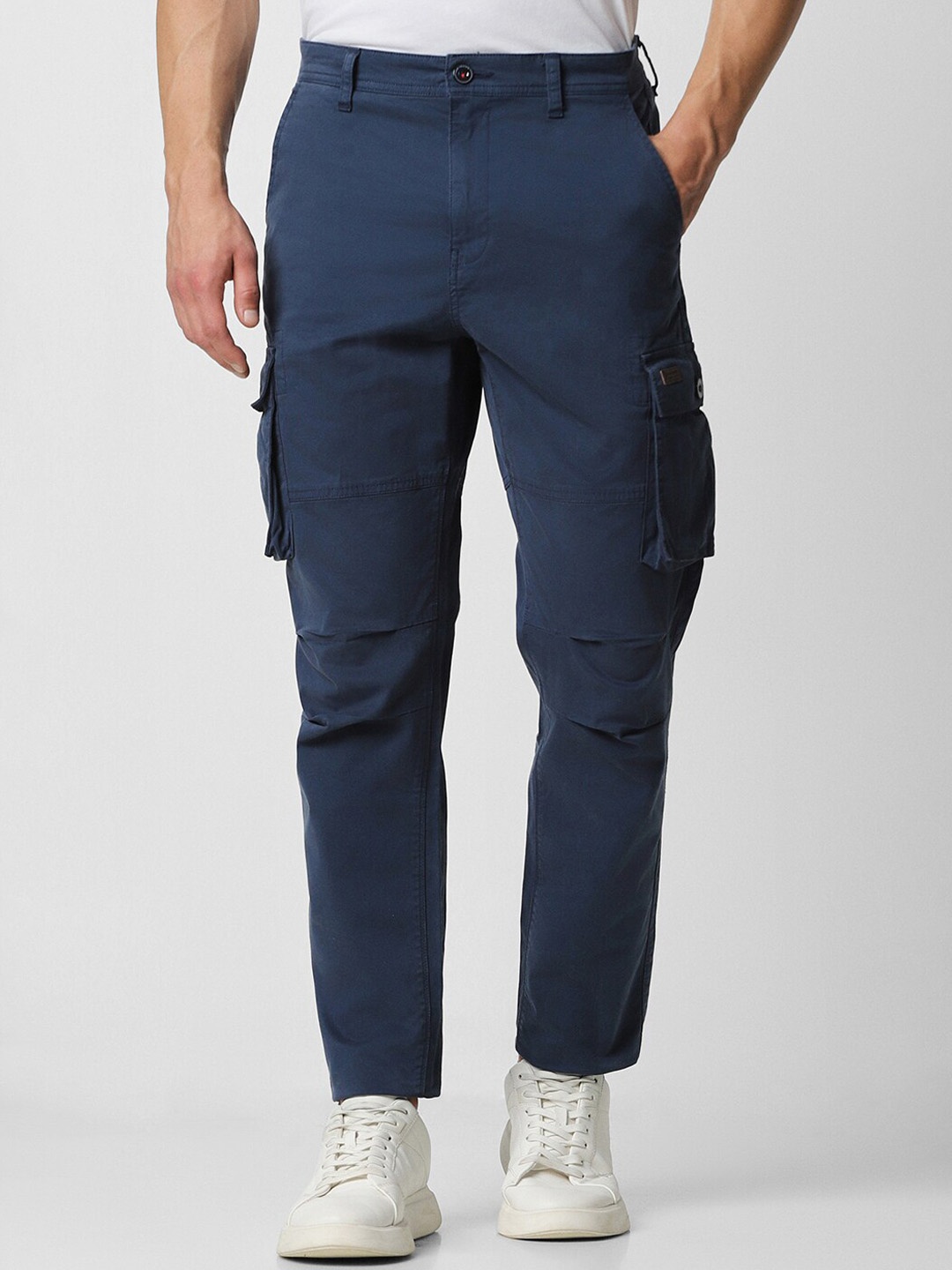 

Van Heusen Sport Men Cargos Trousers, Navy blue