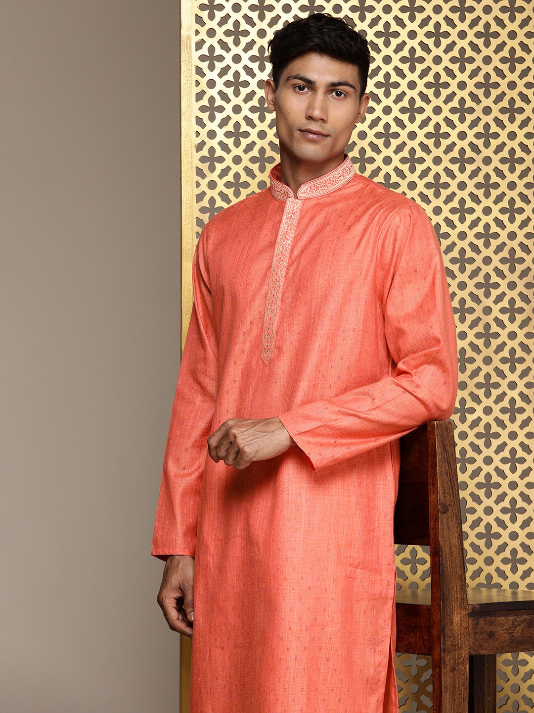 

House of Pataudi Straight Regular Jashn Kurta, Coral