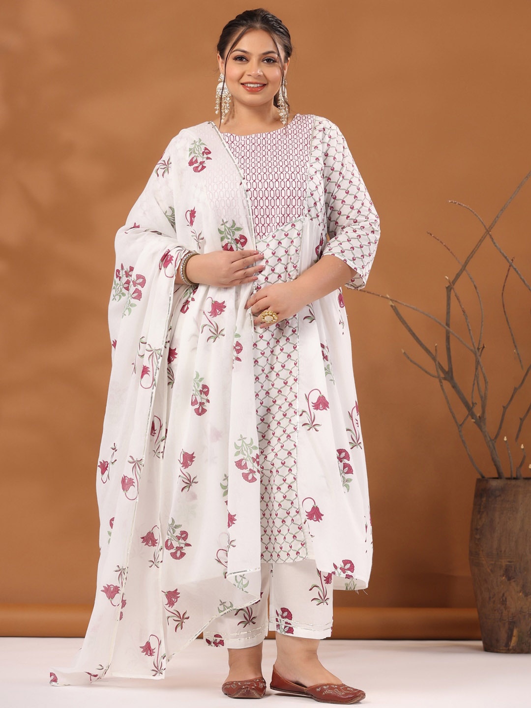 

Jaipur Kurti Plus Size Ethnic Motifs Printed Gotta Patti Pure Cotton A-Line Kurta Set, White