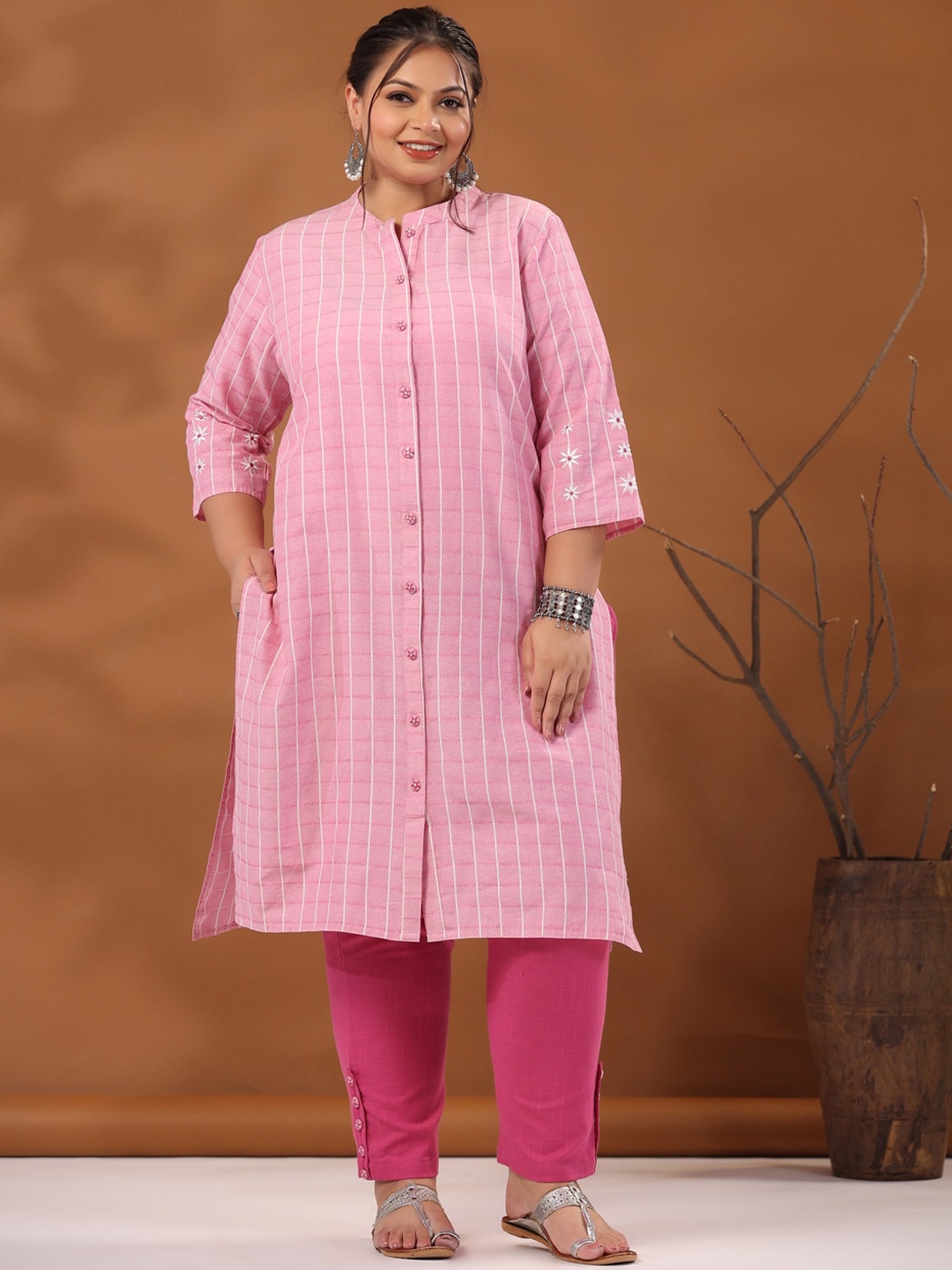 

Jaipur Kurti Plus Size Checked Straight Kurta With Trousers, Pink