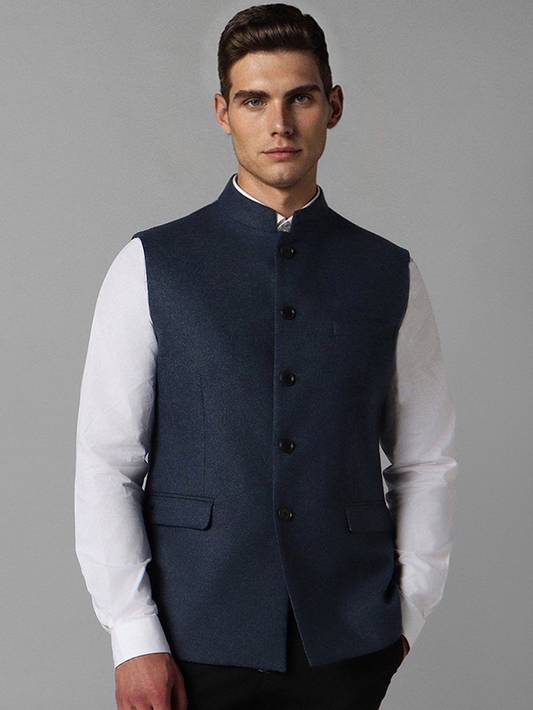 

Louis Philippe Textured Slim Fit Woolen Nehru Jackets, Navy blue