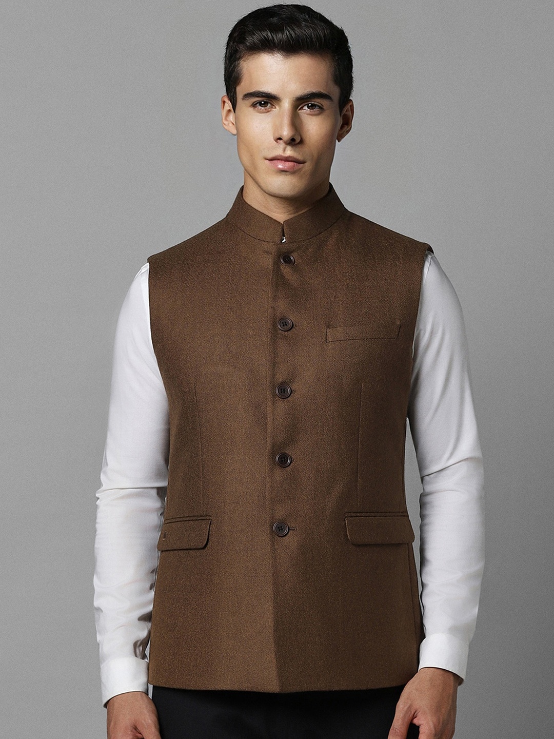 

Louis Philippe Textured Slim Fit Woolen Nehru Jackets, Brown