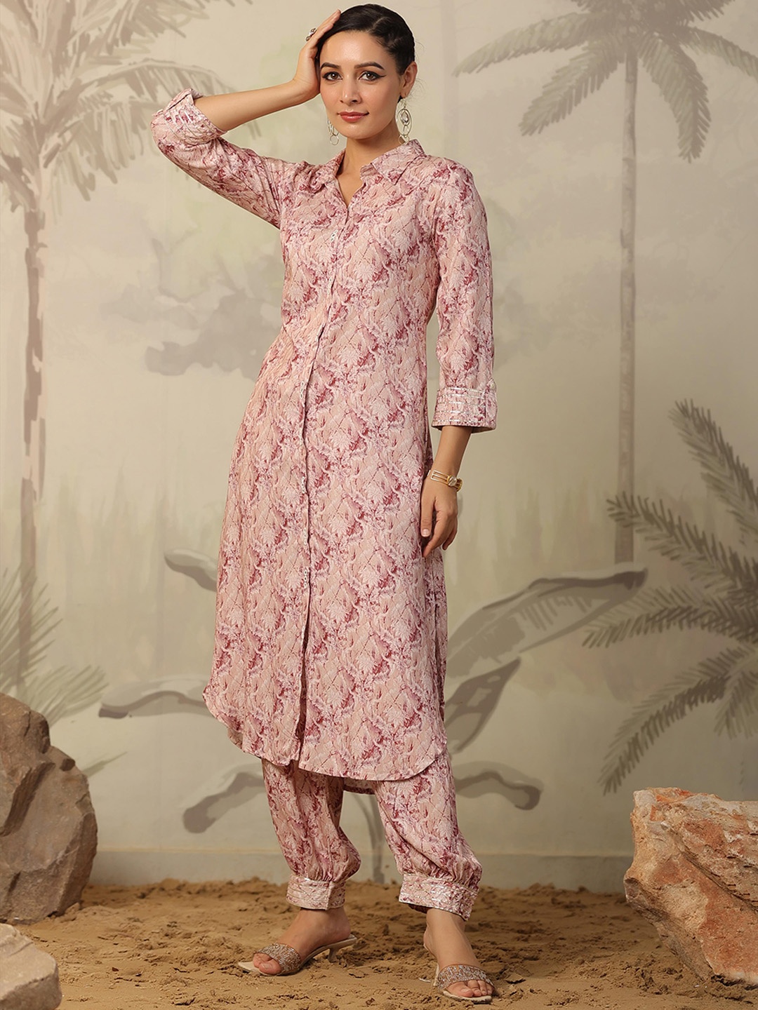 

SCAKHI Floral Printed Pathani Kurta with Patiala, Mauve