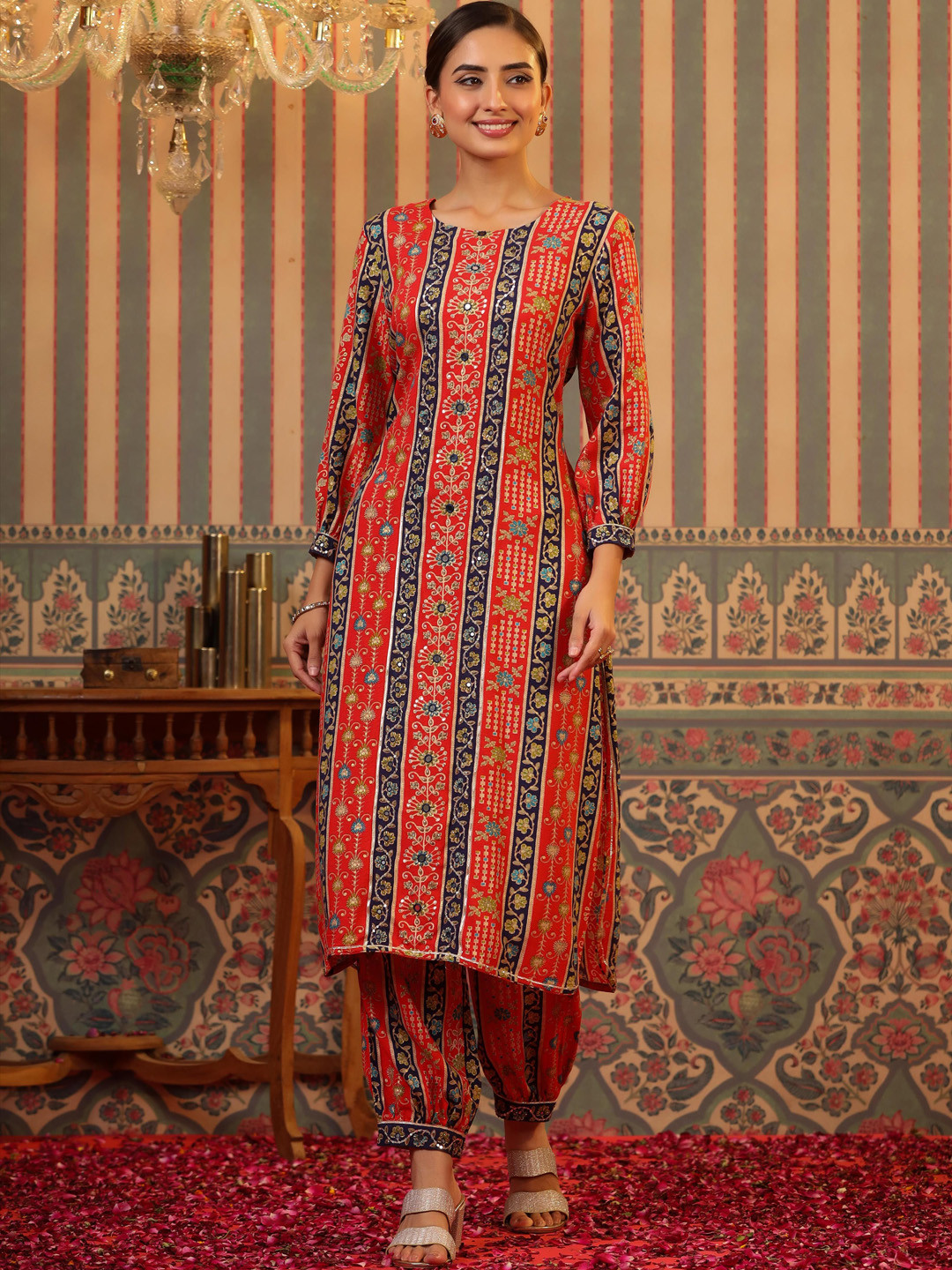 

SCAKHI Floral Printed Mirror Work Kurta with Patiala, Red