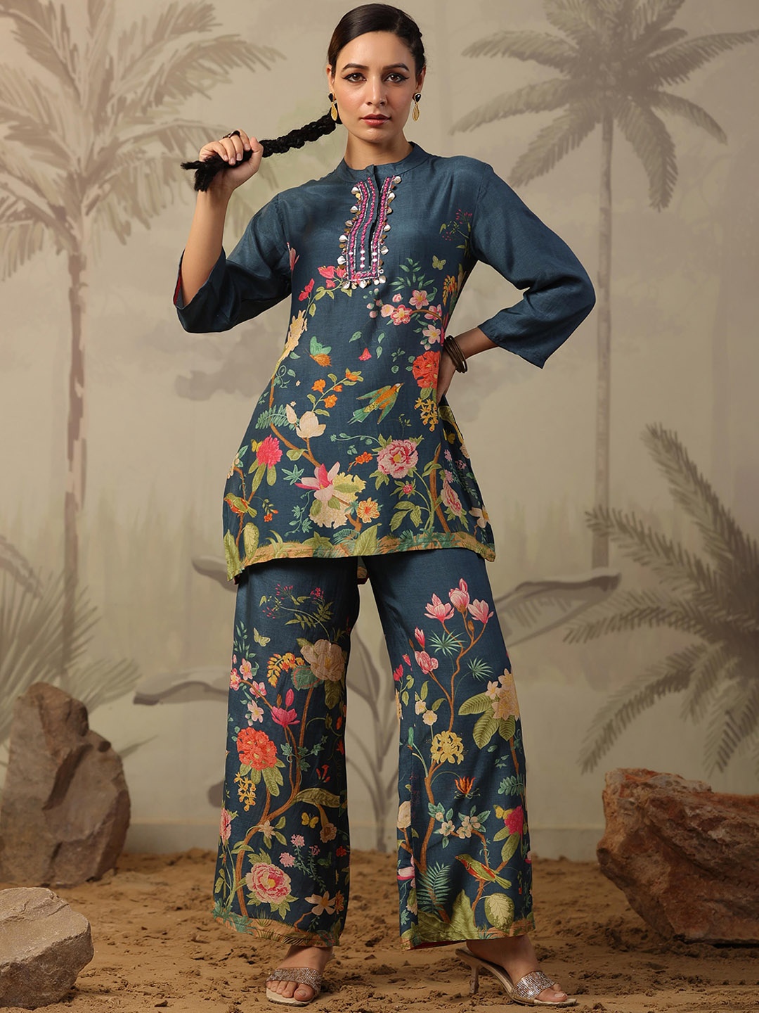 

SCAKHI Floral Printed Mandarin Collar Thread Work A-Line Kurti & Palazzo, Navy blue