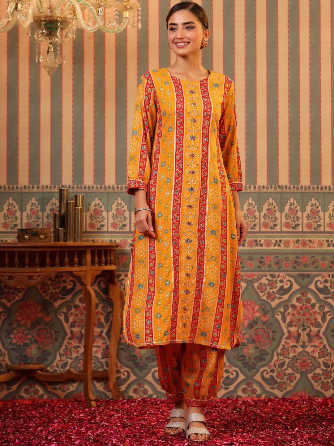 

SCAKHI Floral Printed Regular Mirror Work Pathani Kurta with Patiala, Yellow
