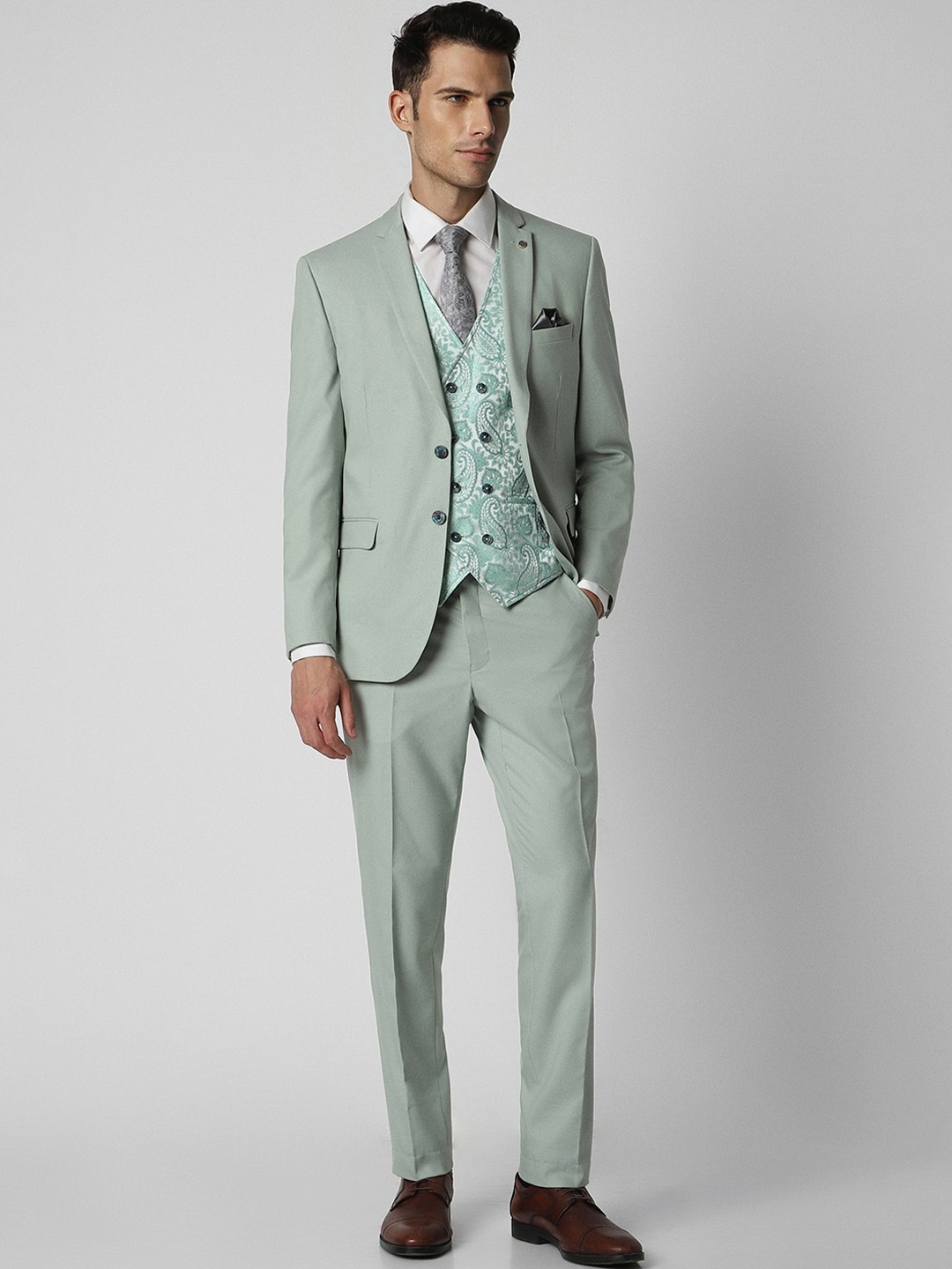 

Van Heusen Notched Lapel Single Breasted Slim Fit 3-Piece Suit, Green