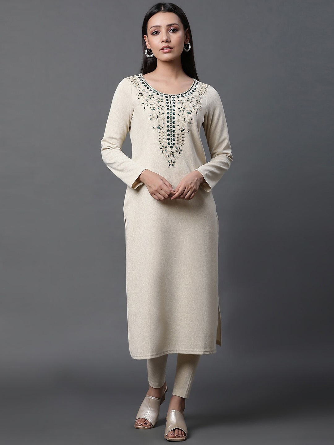 

AURELIA Ethnic Motifs Mirror Work Embroidered Regular Kurta, Grey