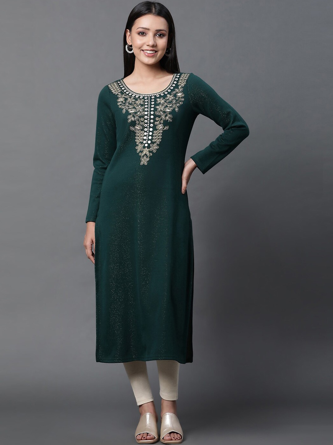 

AURELIA Ethnic Motifs Mirror Work Embroidered Regular Kurta, Green