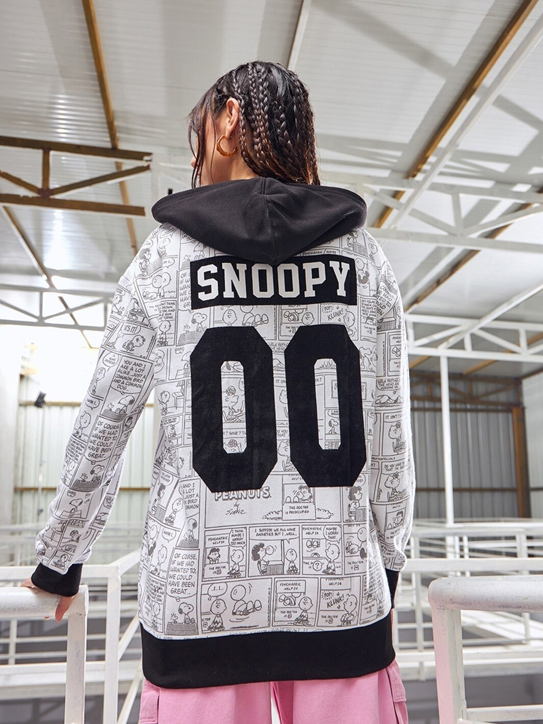 

Bewakoof Heavy Duty 1.0 Women Snoopy Comic Graphic Printed Oversized Hoodies, White