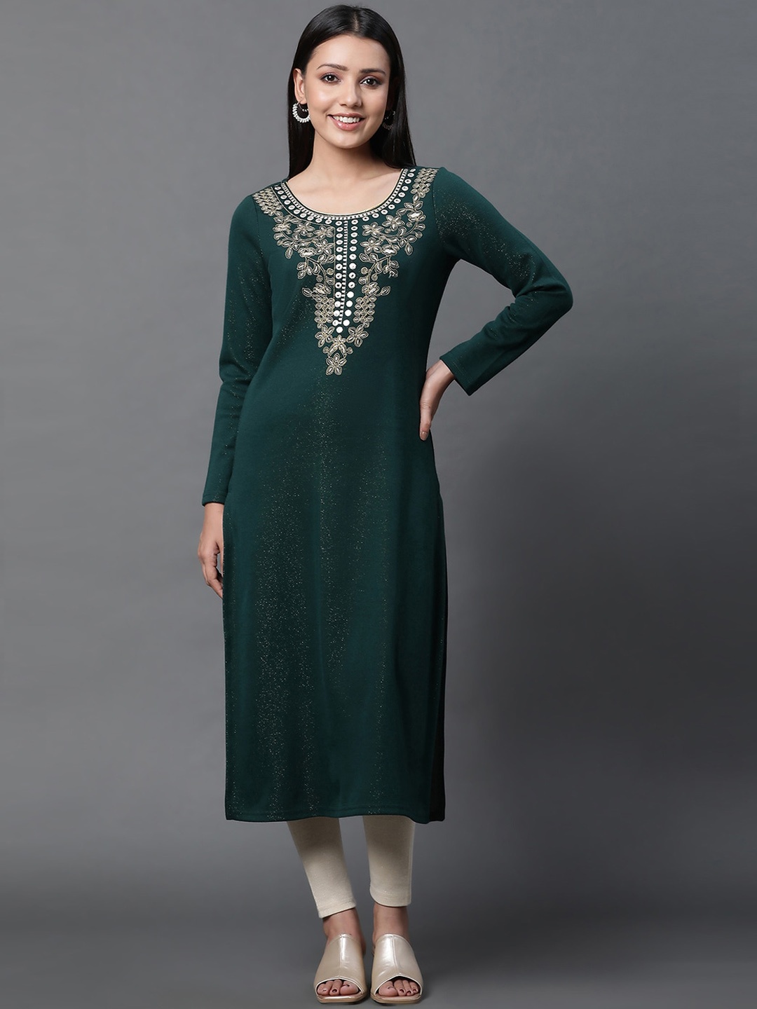 

AURELIA Ethnic Motifs Yoke Design Mirror Work Kurta & Leggings, Green