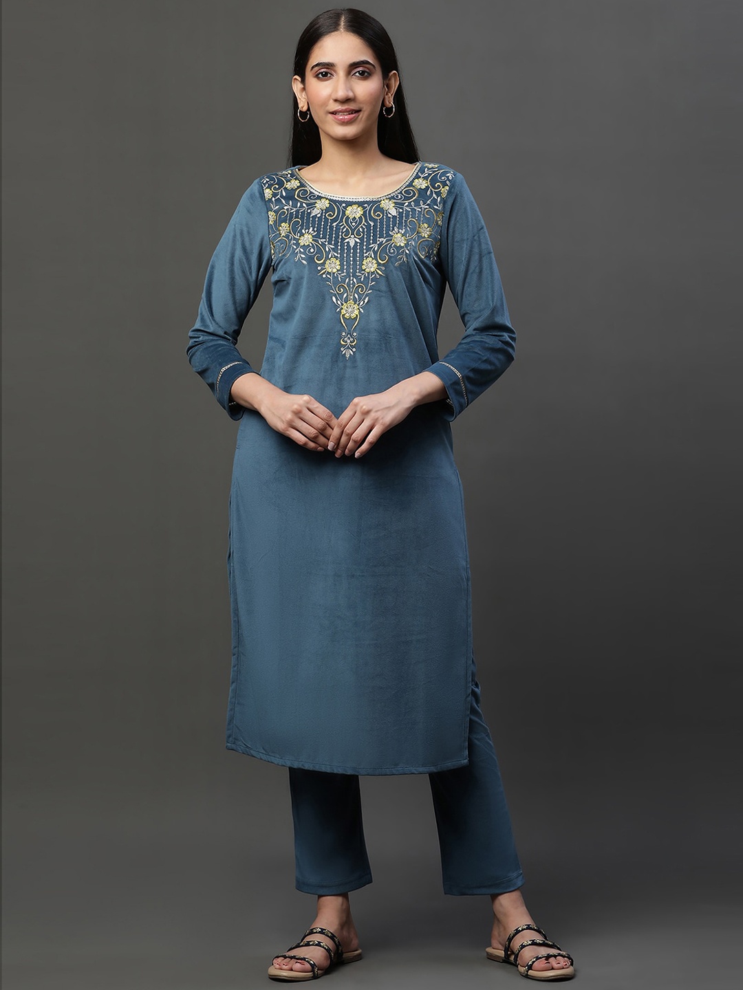 

AURELIA Floral Yoke Design Sequinned Straight Kurta with Trouser, Blue