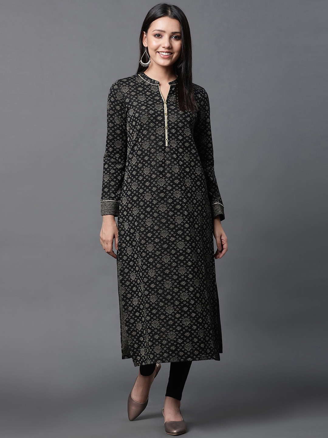 

AURELIA Ethnic Motifs Printed Knitted Straight Kurta With Leggings, Black