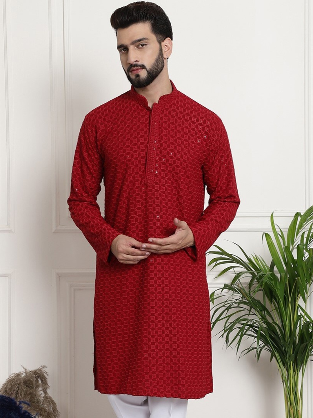 

Armaan Ethnic Geometric Embroidered Sequinned Straight Pure Cotton Kurta, Red