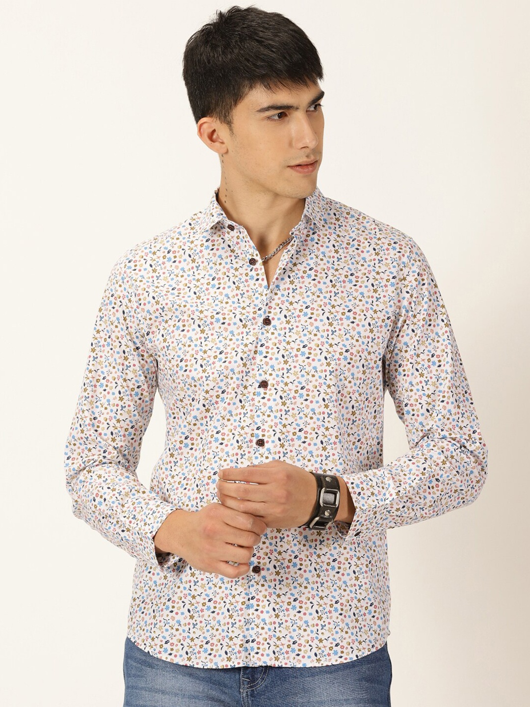 

Mast & Harbour White Classic Slim Fit Floral Printed Cotton Casual Shirt