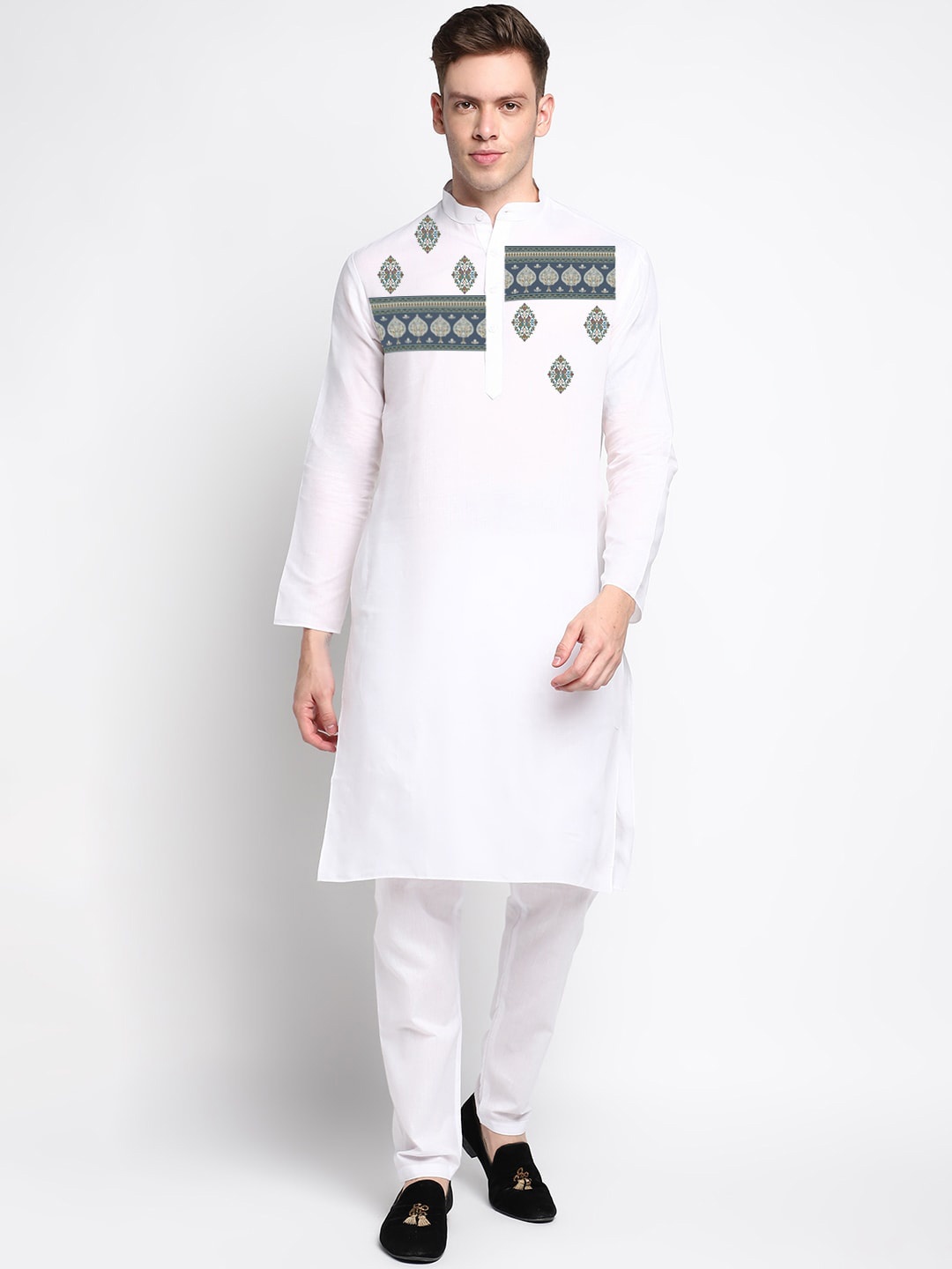 

DEVOILER Ethnic Motifs Printed Mandarin Collar White Romance Straight Kurta