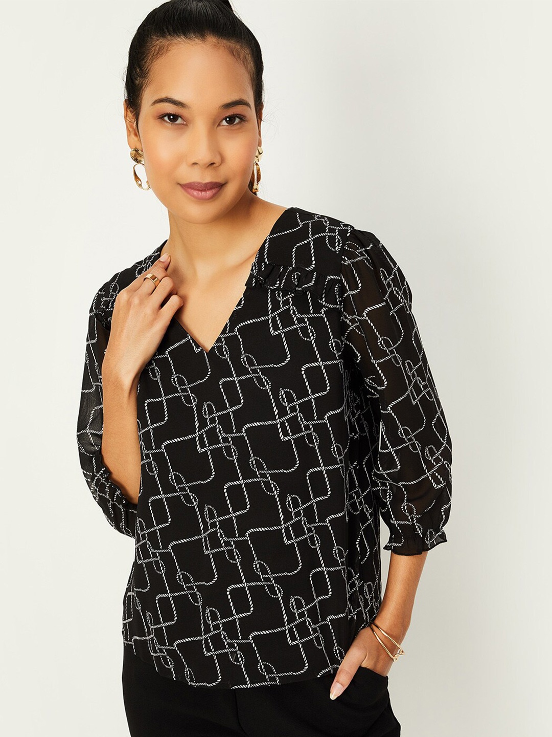

max Geometric Printed Puff Sleeves Top, Black