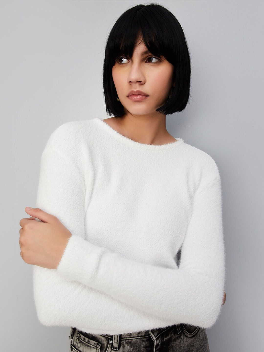 

max Self Design Pullover, White