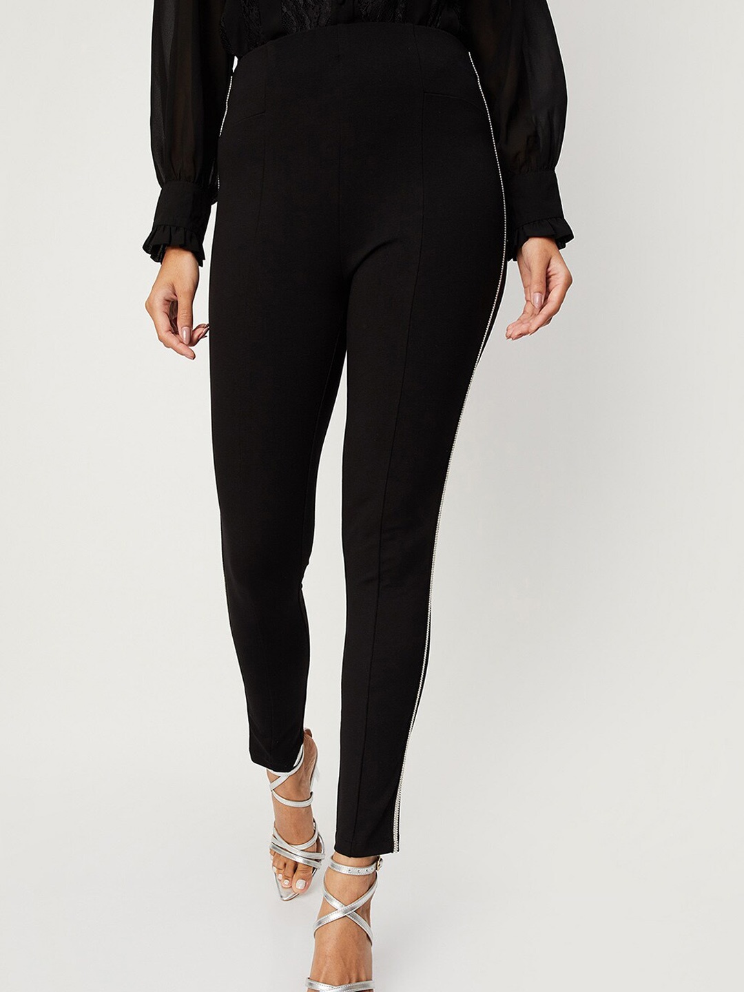 

max Women Mid-Rise Cotton Regular Trousers, Black