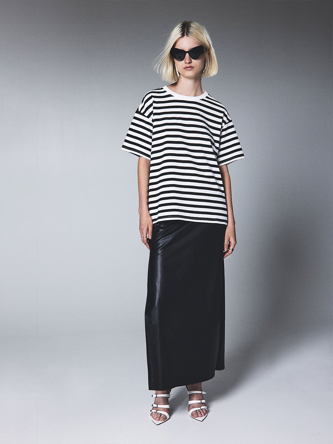 

H&M Pure Cotton Oversized Printed T-shirt, Black