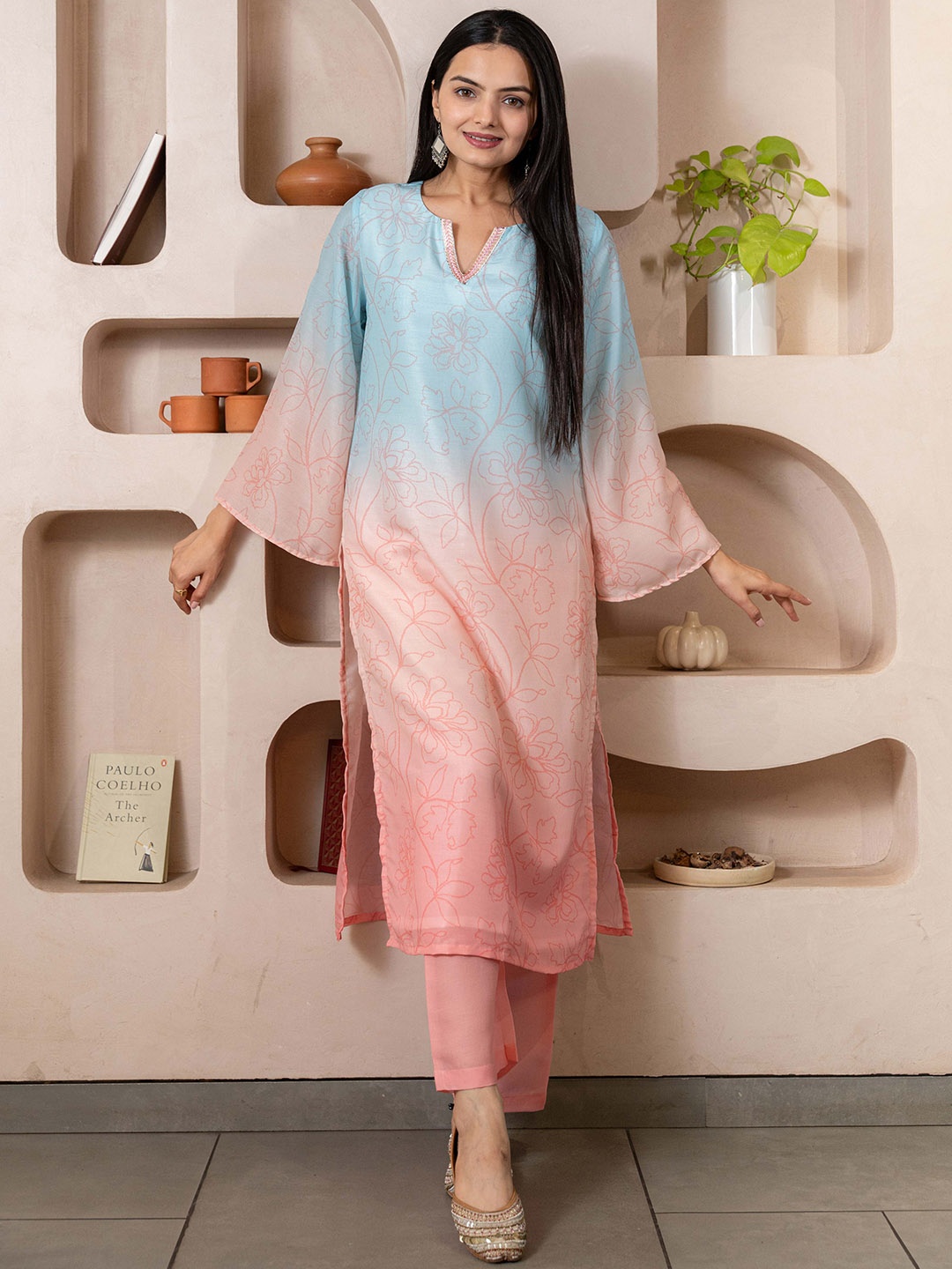 

WEAVLLITE Ombre Dyed Sequinned Kurta With Palazzos, Blue