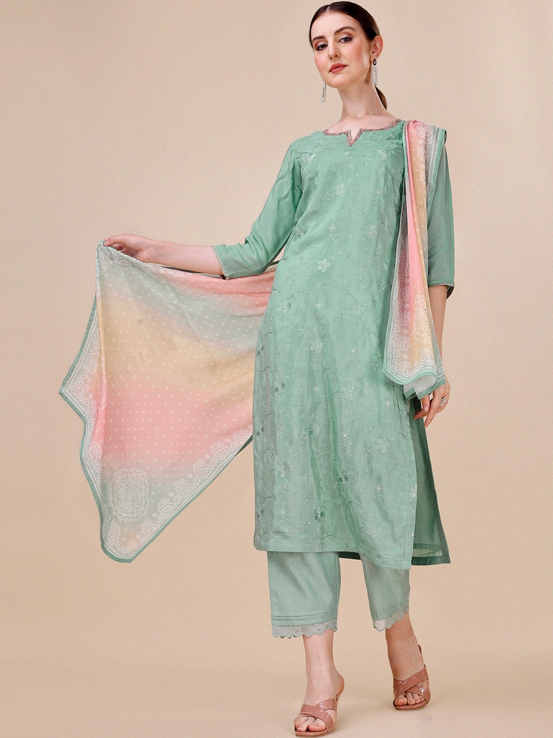 

Seerat Ethnic Motifs Embroidered Cotton Silk Kurta & Trousers With Printed Dupatta, Green